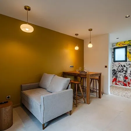 Bleuet Apartment *