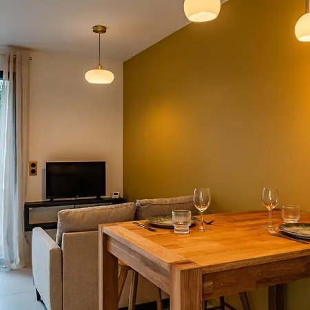 Bleuet Apartment
